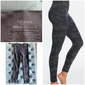SPANX Seamless Camo Leggings Look at Me Now High Waist size Medium M Black Gray